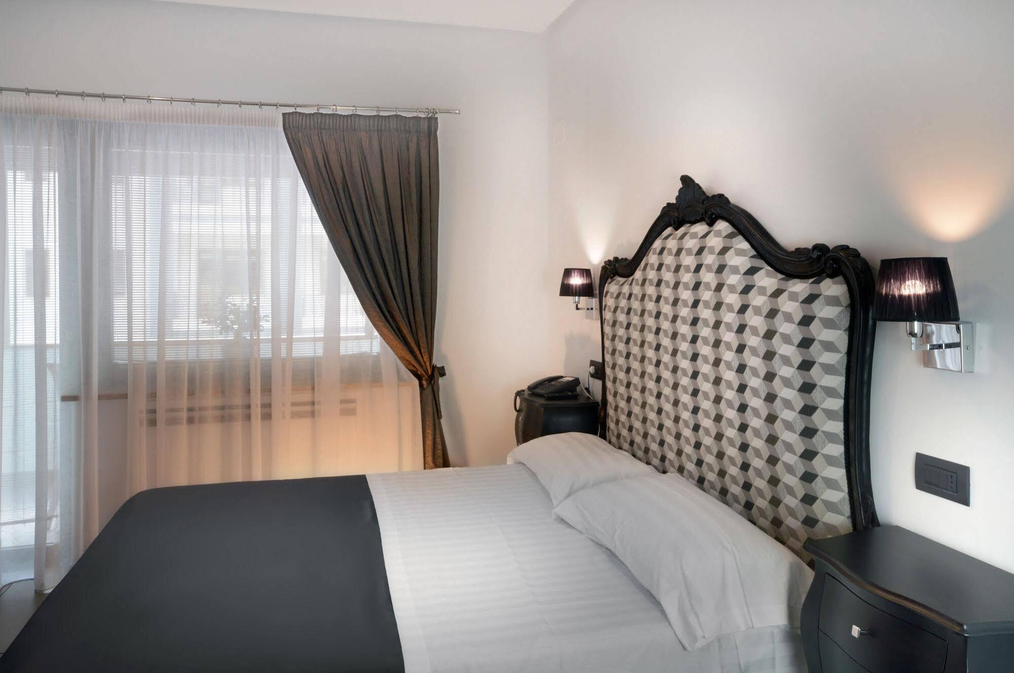 Barbarella Suite Neapol Zewnętrze zdjęcie